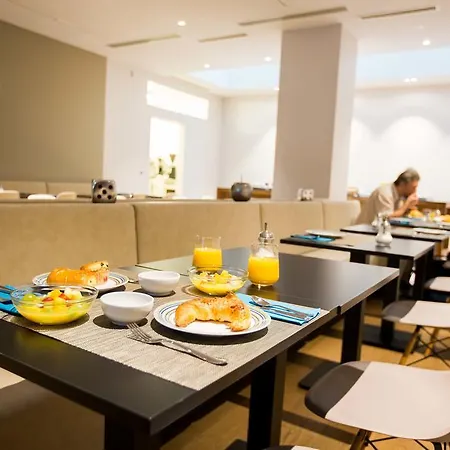 Hotel Des Voyageurs Boutique 3*